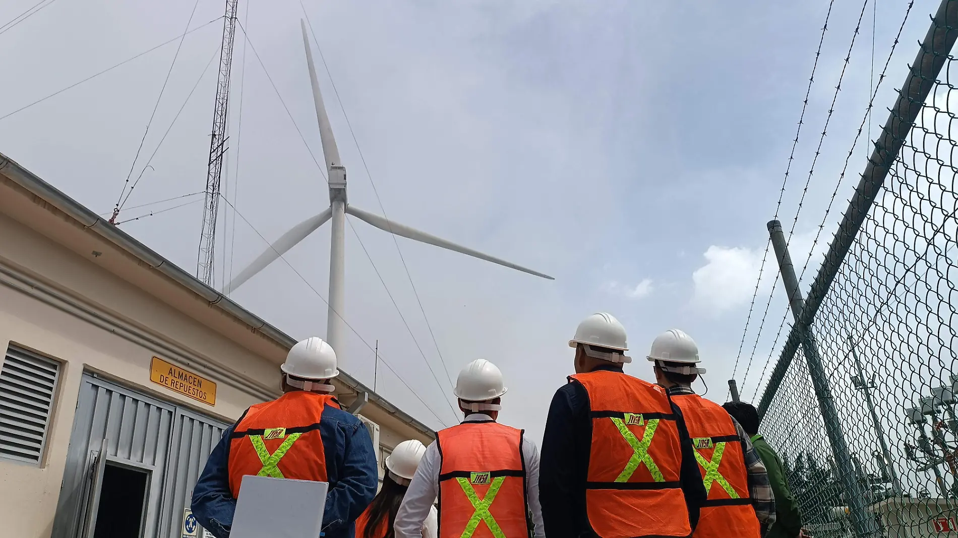 Estudiantes visitan parque de Iberdrola Puebla